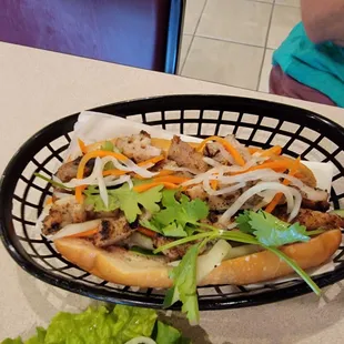 Lemongrass chicken Bahn mi