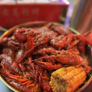 Followed the recommendation of our waiter. The cajun style crawfish was delicious.