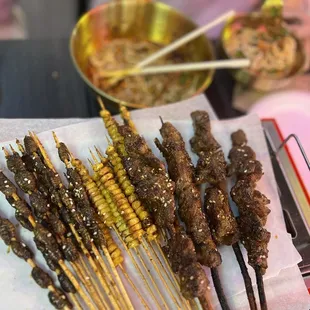 Left to right: 小蚕蛹, 一把玉米粒儿, 红柳大羊