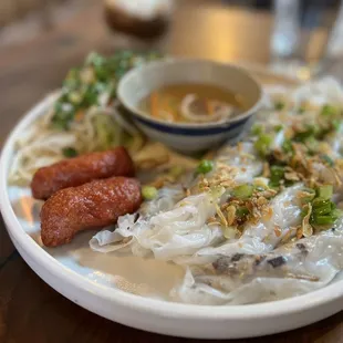 Banh Cuon - Rice Noodle Rolls