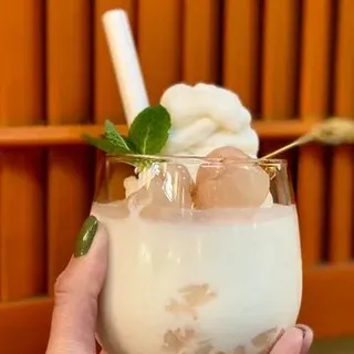 LYCHEE COCONUT FREEZE (NEW)