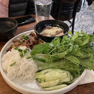 BuN CHA CO LINH