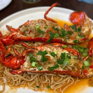 GRILLED LOBSTER GARLIC NOODLE