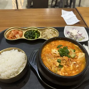 Kimchi soondubu
