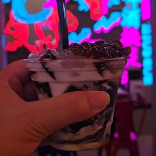 Grass Jelly with Coconut Milk