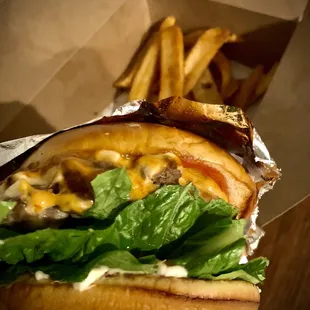 Cheeseburger &amp; fries