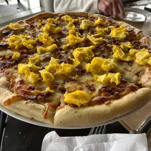 Breakfast pizza-would be better with sausage gravy topped with egg, cheese &amp; bacon. It's a bit dry.