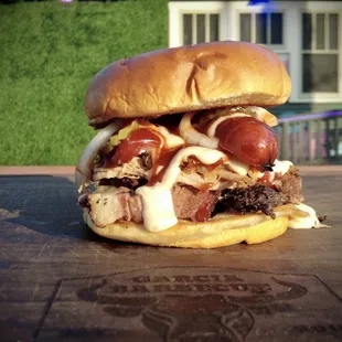 El Mero Mero - Brisket, Pulled Pork, Sausage, and Smoked Queso