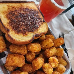 Daddy Melt with tatar tots.