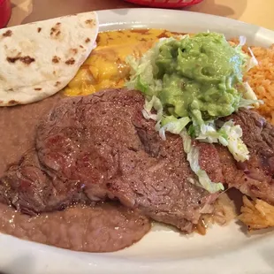 This here is the Steak Cozumel, medium rare. I highly recommend