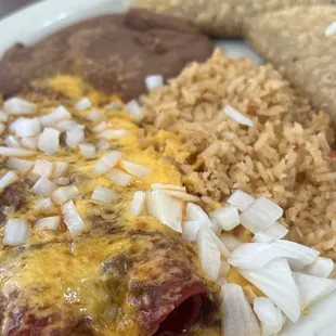 Cheese enchiladas with crispy taco
