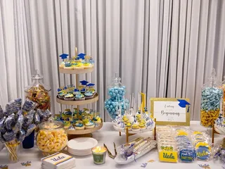 Lynnettes Tables & Chairs