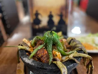 Los tres 2 Mexican restaurant