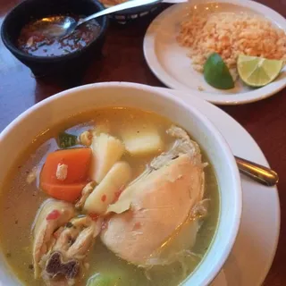 Caldo de Pollo