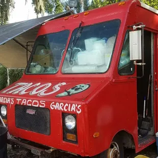 a red food truck