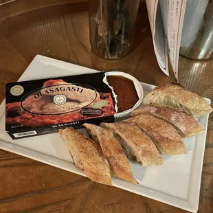Tuna fillets in sun dried tomatoes
