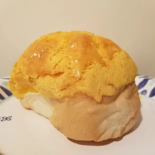 pineapple bun