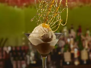 Laguna Restaurant & Bar