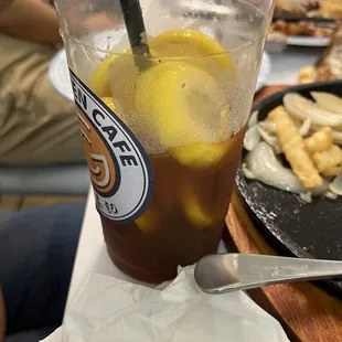 Iced lemon tea