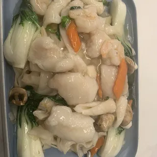 Seafood Chow Fun