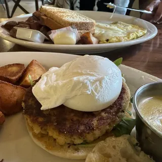 Crab Cake Benedicts