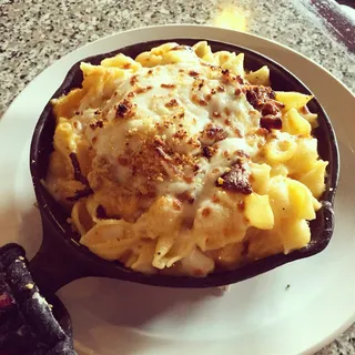Skillet Baked Mac and Cheese
