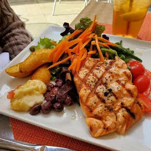 Great food and service!!!