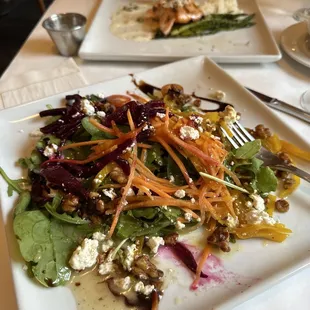 a plate of salad on a table