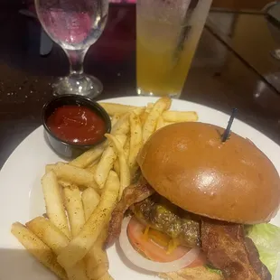 Cheddar and bacon burger w/ seasoned fries