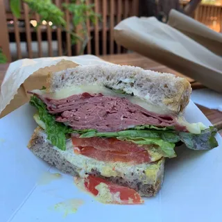 HALF SANDWICH