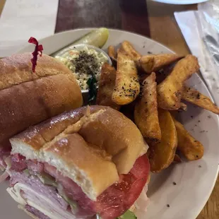 Super sub with potato wedges