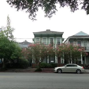 FREE and super easy on street parking