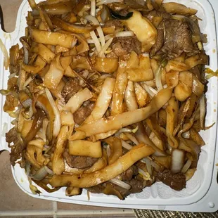 Daily special for the week: Beef Chow Fun $10.25