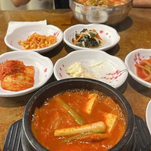 kimchi soup with banchan