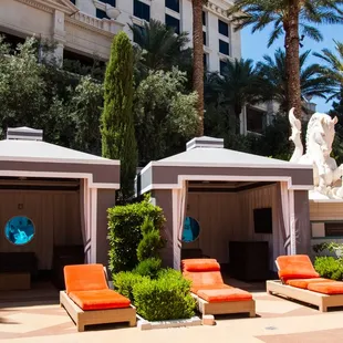 Garden of the Gods Pool Oasis at Caesars Palace