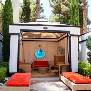 Garden of the Gods Pool Oasis at Caesars Palace