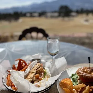 Po'boy - Pretzel chicken