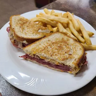 Reuben Sandwich ordered with fries
