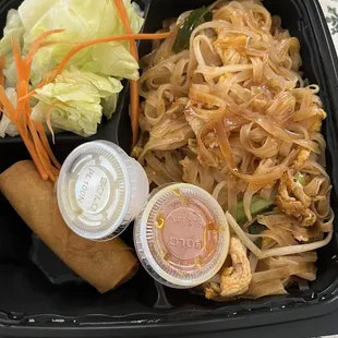L5. Pad Thai Chicken Lunch Special