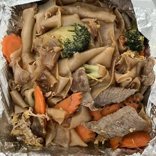 Pad See Eaw with beef