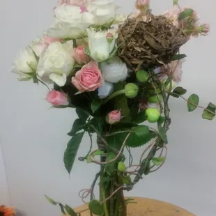 Bird nest bridal bouquet