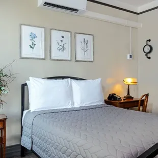 Gardner Hotel & Hostel