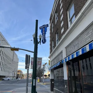 Looking West. This is where all the drunks from the pub and the pizza place congregate and make noise all night.