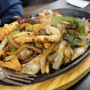 Combination fajitas
