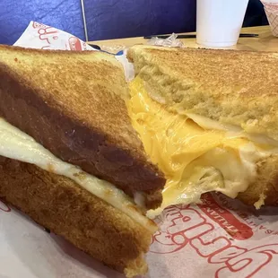 GREAT Grilled Cheese Texas Style Sandwich!