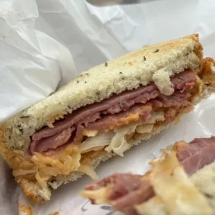 Garlishious Deli