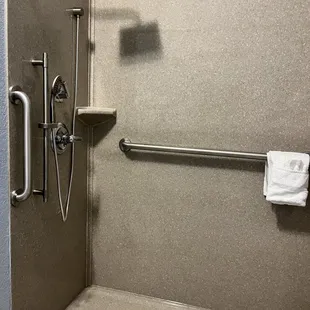Handicap-accessible-room