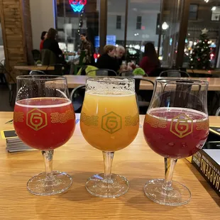 beers  (sours on ends, IPA in middle)