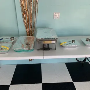 Cleanly organized food