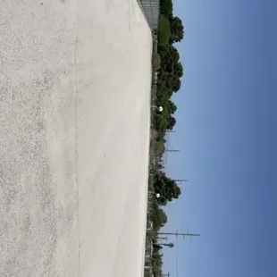 Hoops way on the other side of the court. No lines nothin either lol